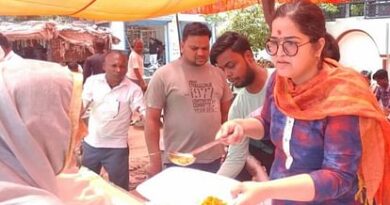 Bhandara at different places on Bade Mangal