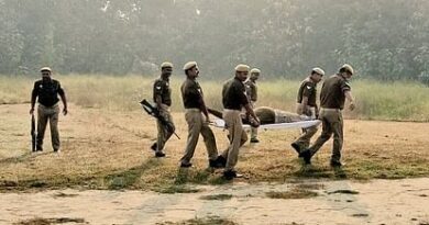 Policemen were given practice to deal with riots